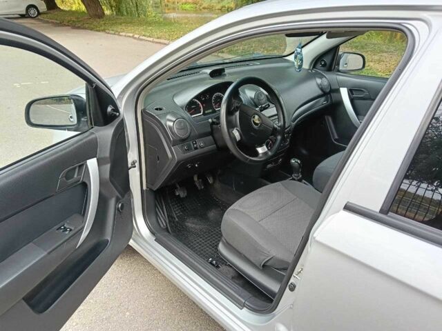 Шевроле Авео 2009 в Кривом Роге на Automoto.ua Серый Шевроле Авео, объемом двигателя 1.2 л и пробегом 133 тыс. км за 4300 $, фото 13 на Automoto.ua