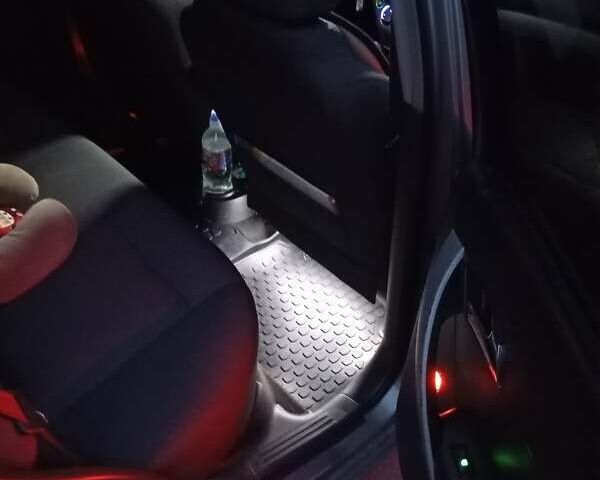 Сірий Шевроле Авео, об'ємом двигуна 1.5 л та пробігом 210 тис. км за 4000 $, фото 2 на Automoto.ua