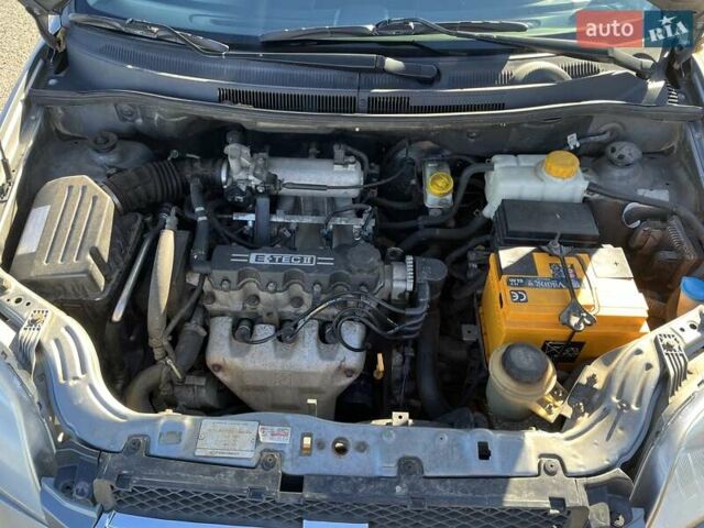 Серый Шевроле Авео, объемом двигателя 1.5 л и пробегом 208 тыс. км за 4400 $, фото 13 на Automoto.ua