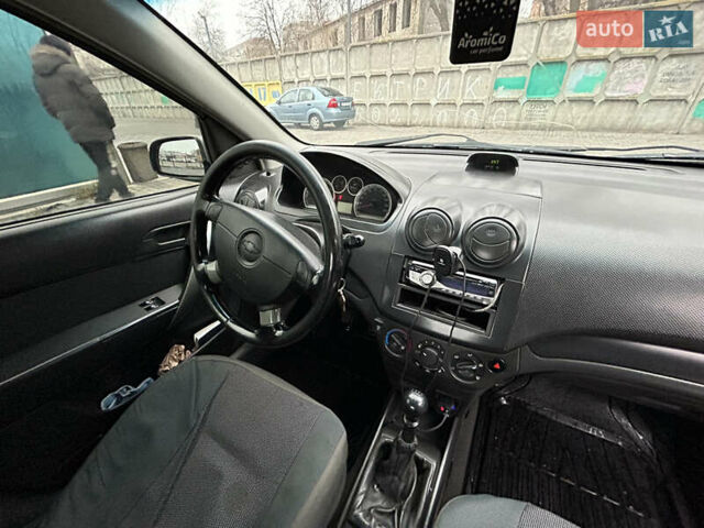 Серый Шевроле Авео, объемом двигателя 1.5 л и пробегом 415 тыс. км за 2799 $, фото 11 на Automoto.ua