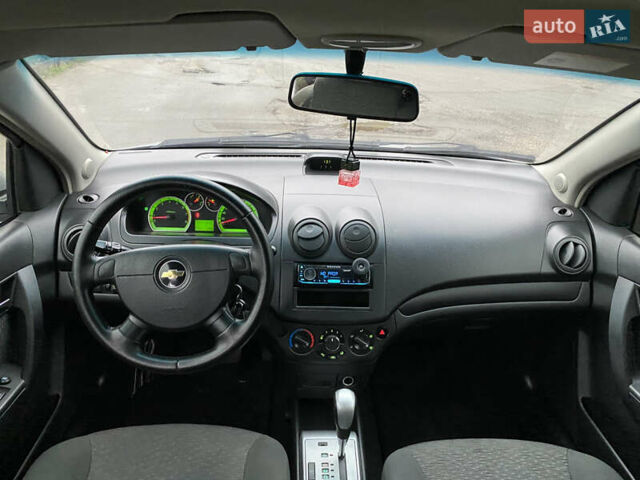 Сірий Шевроле Авео, об'ємом двигуна 1.5 л та пробігом 175 тис. км за 4950 $, фото 10 на Automoto.ua
