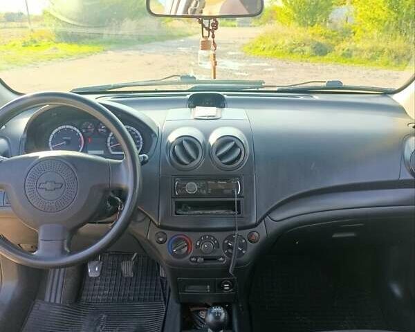 Серый Шевроле Авео, объемом двигателя 1.5 л и пробегом 99 тыс. км за 3900 $, фото 6 на Automoto.ua