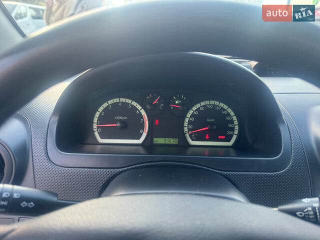 Сірий Шевроле Авео, об'ємом двигуна 1.5 л та пробігом 98 тис. км за 4100 $, фото 9 на Automoto.ua