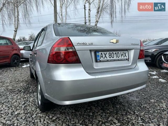 Серый Шевроле Авео, объемом двигателя 1.5 л и пробегом 166 тыс. км за 3900 $, фото 2 на Automoto.ua