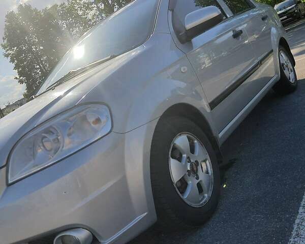 Серый Шевроле Авео, объемом двигателя 1.5 л и пробегом 260 тыс. км за 4600 $, фото 10 на Automoto.ua