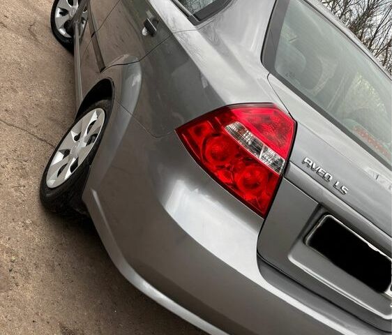 Серый Шевроле Авео, объемом двигателя 1.5 л и пробегом 167 тыс. км за 4500 $, фото 2 на Automoto.ua