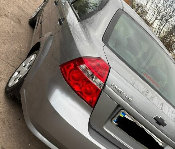 Серый Шевроле Авео, объемом двигателя 1.5 л и пробегом 167 тыс. км за 4500 $, фото 4 на Automoto.ua