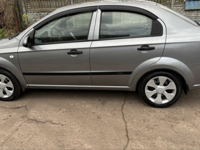 Серый Шевроле Авео, объемом двигателя 1.5 л и пробегом 167 тыс. км за 4500 $, фото 3 на Automoto.ua