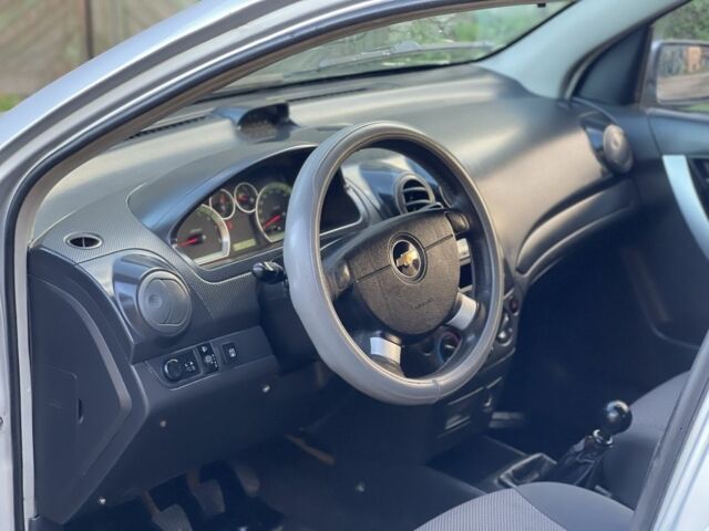 Шевроле Авео 2010 в Немирове на Automoto.ua Серый Шевроле Авео, объемом двигателя 1.5 л и пробегом 250 тыс. км за 2650 $, фото 16 на Automoto.ua