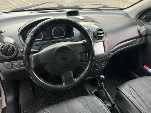 Серый Шевроле Авео, объемом двигателя 1.5 л и пробегом 188 тыс. км за 4200 $, фото 12 на Automoto.ua