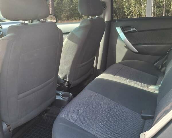 Серый Шевроле Авео, объемом двигателя 1.5 л и пробегом 180 тыс. км за 5000 $, фото 6 на Automoto.ua