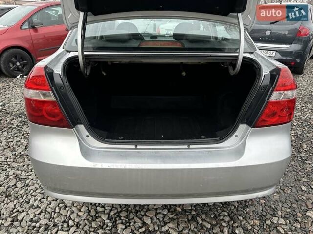 Серый Шевроле Авео, объемом двигателя 1.5 л и пробегом 166 тыс. км за 3900 $, фото 9 на Automoto.ua