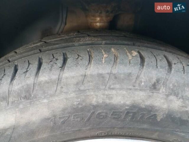 Сірий Шевроле Авео, об'ємом двигуна 1.5 л та пробігом 110 тис. км за 3900 $, фото 3 на Automoto.ua