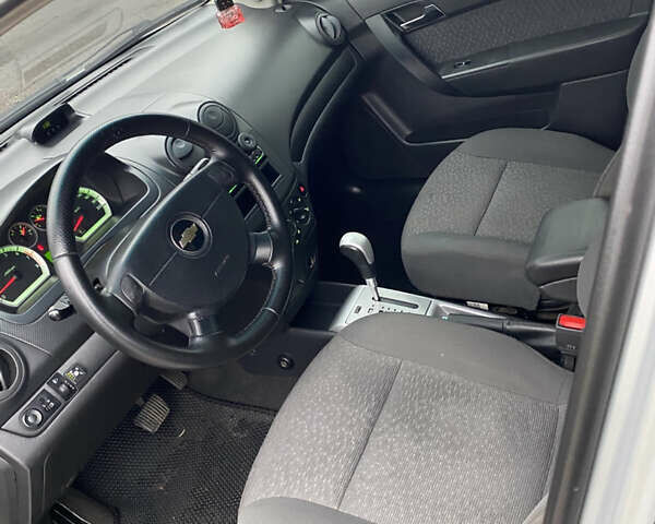 Сірий Шевроле Авео, об'ємом двигуна 1.5 л та пробігом 175 тис. км за 4950 $, фото 7 на Automoto.ua