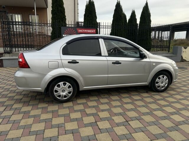 Серый Шевроле Авео, объемом двигателя 1.5 л и пробегом 188 тыс. км за 4200 $, фото 4 на Automoto.ua