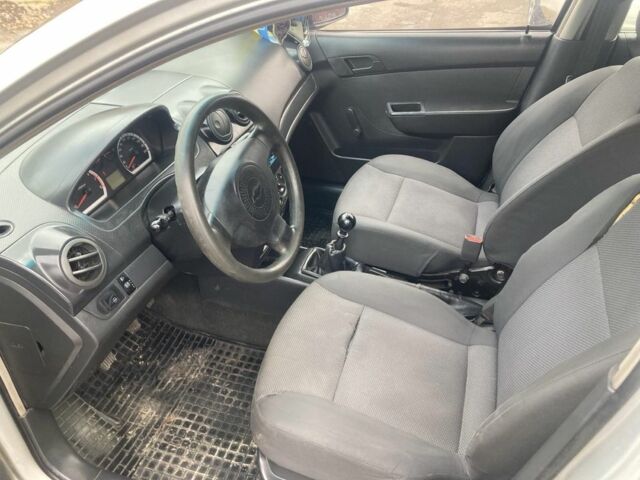 Шевроле Авео 2010 в Черкассах на Automoto.ua Серый Шевроле Авео, объемом двигателя 1.5 л и пробегом 300 тыс. км за 2500 $, фото 5 на Automoto.ua