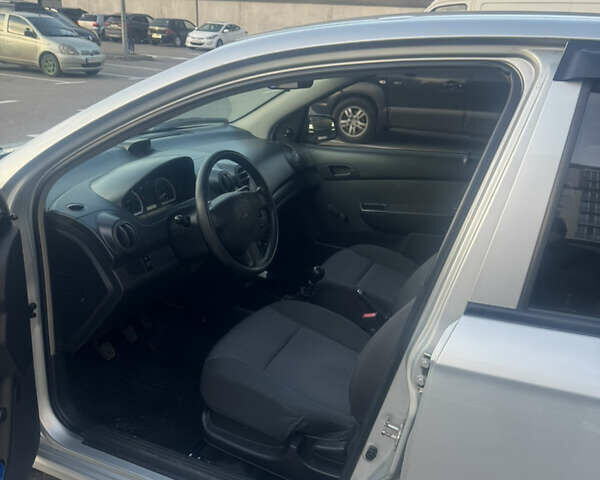 Сірий Шевроле Авео, об'ємом двигуна 1.5 л та пробігом 98 тис. км за 4100 $, фото 8 на Automoto.ua