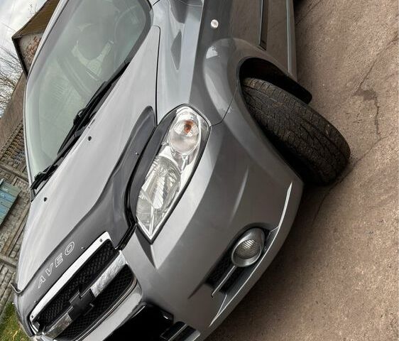 Серый Шевроле Авео, объемом двигателя 1.5 л и пробегом 167 тыс. км за 4500 $, фото 1 на Automoto.ua