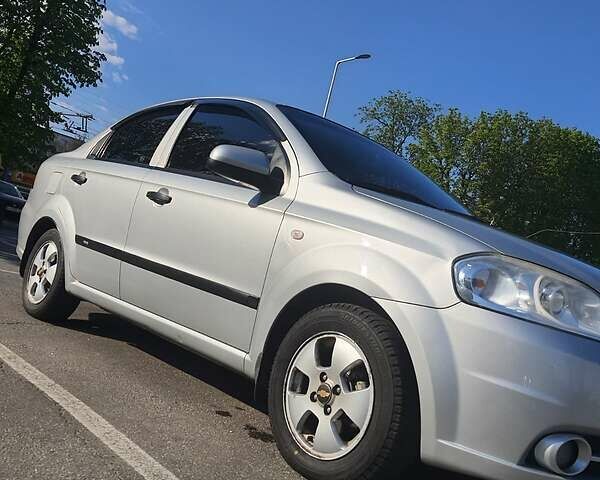 Серый Шевроле Авео, объемом двигателя 1.5 л и пробегом 260 тыс. км за 4600 $, фото 7 на Automoto.ua