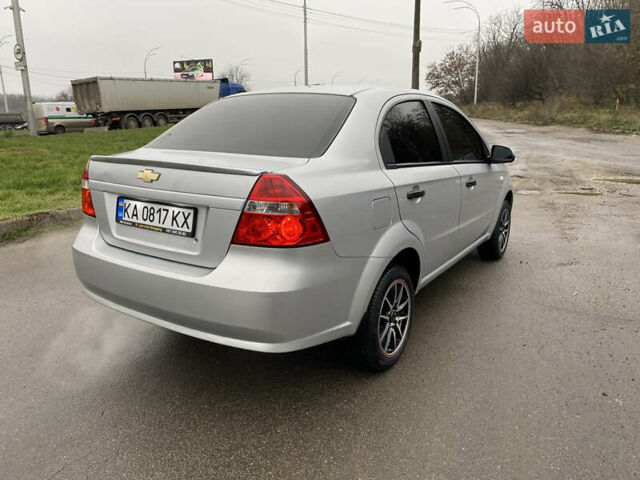 Сірий Шевроле Авео, об'ємом двигуна 1.5 л та пробігом 175 тис. км за 4950 $, фото 3 на Automoto.ua