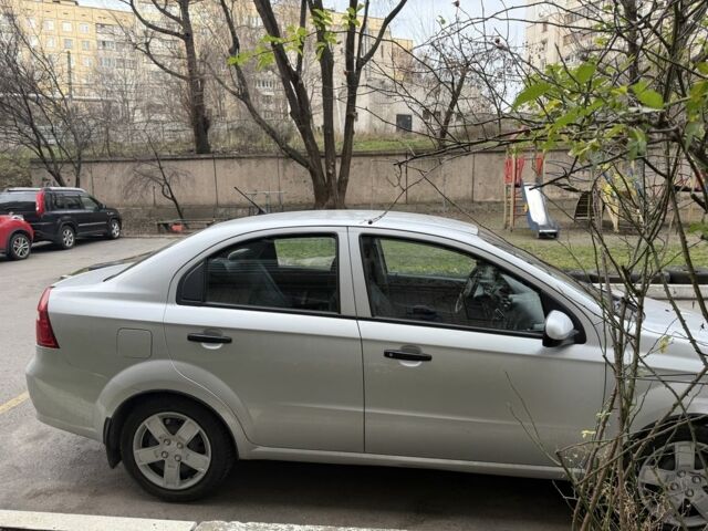 Серый Шевроле Авео, объемом двигателя 1.5 л и пробегом 84 тыс. км за 5000 $, фото 2 на Automoto.ua