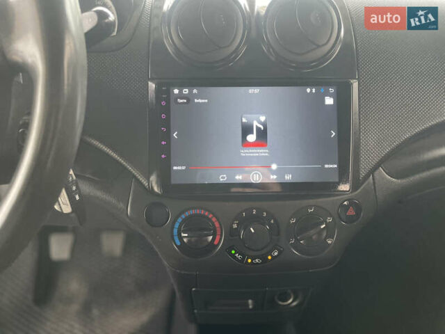 Сірий Шевроле Авео, об'ємом двигуна 1.5 л та пробігом 139 тис. км за 3899 $, фото 27 на Automoto.ua