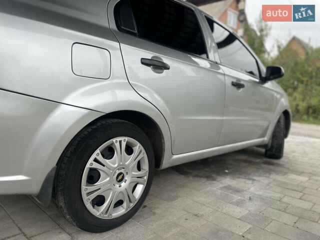Сірий Шевроле Авео, об'ємом двигуна 1.5 л та пробігом 139 тис. км за 3899 $, фото 10 на Automoto.ua