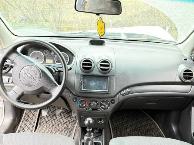 Серый Шевроле Авео, объемом двигателя 1.5 л и пробегом 168 тыс. км за 2200 $, фото 6 на Automoto.ua