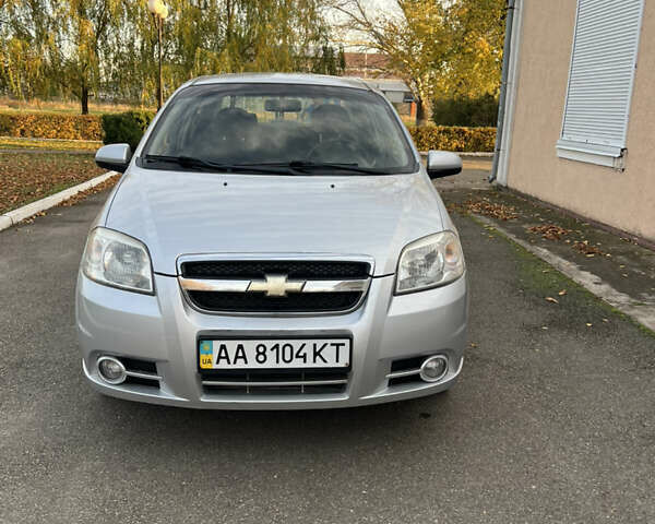 Серый Шевроле Авео, объемом двигателя 0 л и пробегом 140 тыс. км за 5450 $, фото 3 на Automoto.ua