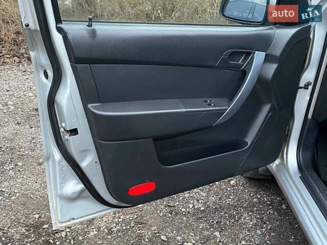 Серый Шевроле Авео, объемом двигателя 1.5 л и пробегом 124 тыс. км за 4800 $, фото 27 на Automoto.ua