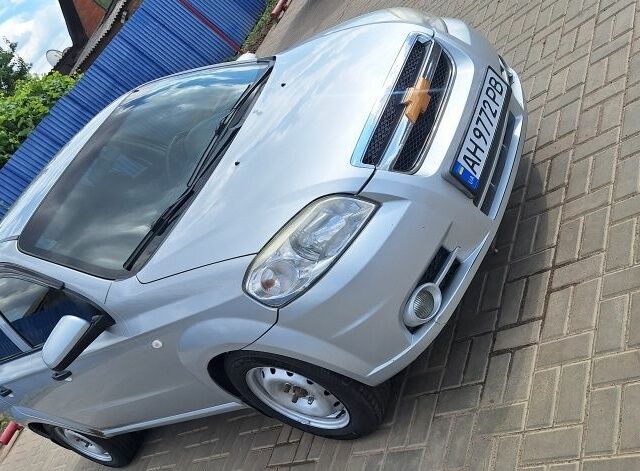 Сірий Шевроле Авео, об'ємом двигуна 1.5 л та пробігом 278 тис. км за 4400 $, фото 2 на Automoto.ua