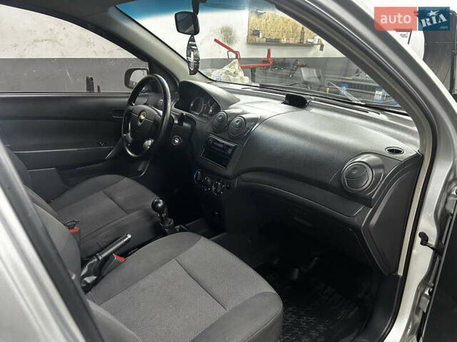 Серый Шевроле Авео, объемом двигателя 1.5 л и пробегом 195 тыс. км за 5200 $, фото 23 на Automoto.ua