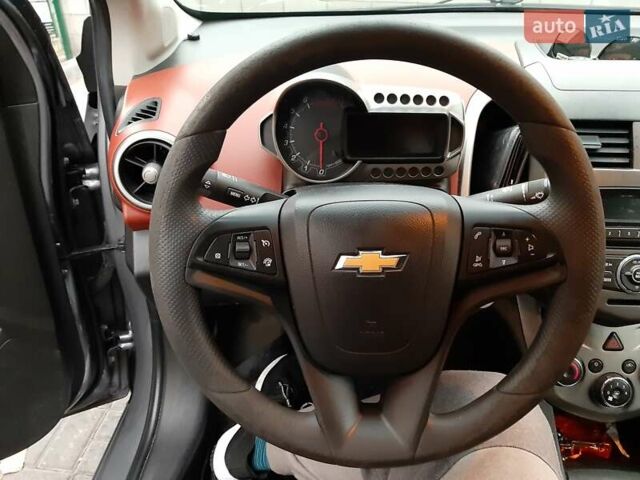 Сірий Шевроле Авео, об'ємом двигуна 1.4 л та пробігом 147 тис. км за 6400 $, фото 13 на Automoto.ua
