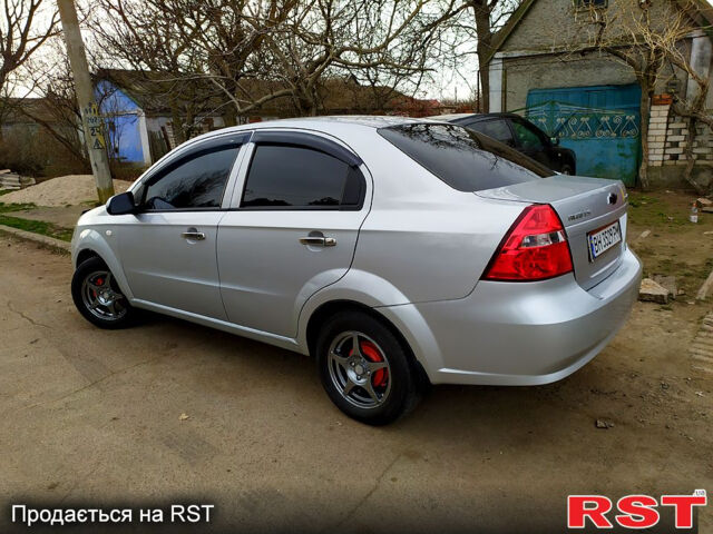 Серый Шевроле Авео, объемом двигателя 1.5 л и пробегом 144 тыс. км за 5000 $, фото 3 на Automoto.ua