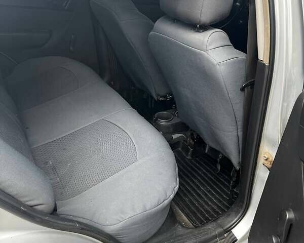 Серый Шевроле Авео, объемом двигателя 1.5 л и пробегом 292 тыс. км за 3450 $, фото 26 на Automoto.ua