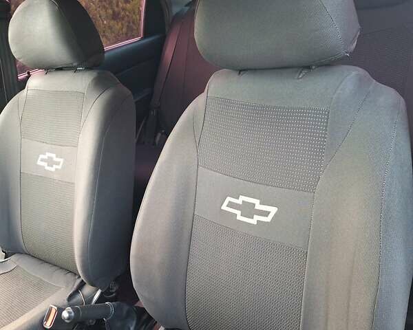 Серый Шевроле Авео, объемом двигателя 1.5 л и пробегом 230 тыс. км за 4000 $, фото 12 на Automoto.ua