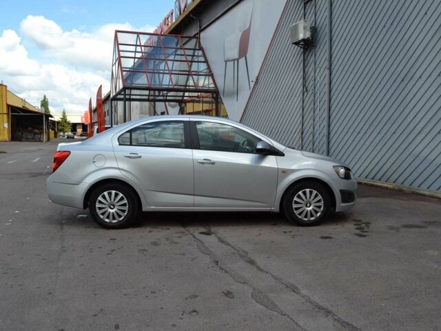 Серый Шевроле Авео, объемом двигателя 1.4 л и пробегом 169 тыс. км за 5900 $, фото 3 на Automoto.ua