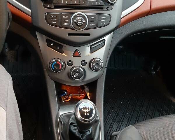 Сірий Шевроле Авео, об'ємом двигуна 1.4 л та пробігом 147 тис. км за 6400 $, фото 15 на Automoto.ua