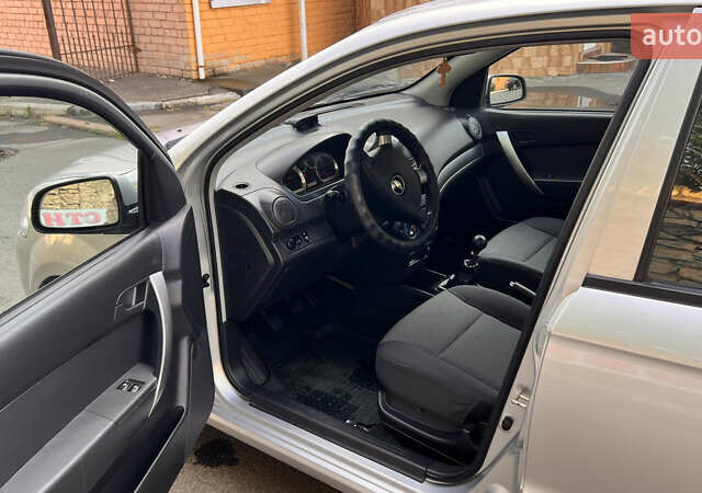 Шевроле Авео 2011 в Николаеве на Automoto.ua Серый Шевроле Авео, объемом двигателя 1.5 л и пробегом 24 тыс. км за 6900 $, фото 23 на Automoto.ua