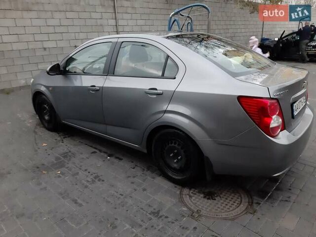 Сірий Шевроле Авео, об'ємом двигуна 1.4 л та пробігом 147 тис. км за 6400 $, фото 6 на Automoto.ua