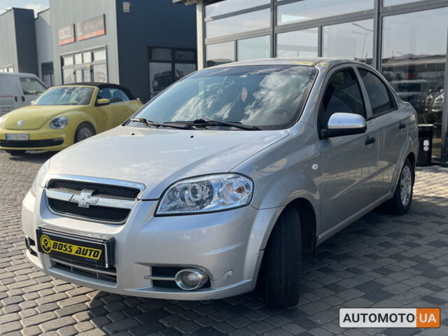 Серый Шевроле Авео, объемом двигателя 1.5 л и пробегом 295 тыс. км за 4600 $, фото 2 на Automoto.ua