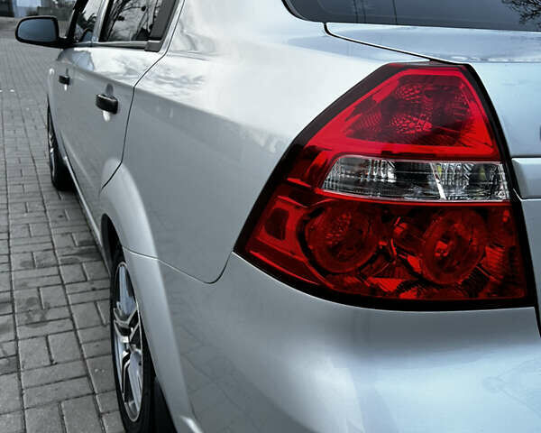 Серый Шевроле Авео, объемом двигателя 1.5 л и пробегом 195 тыс. км за 5200 $, фото 8 на Automoto.ua