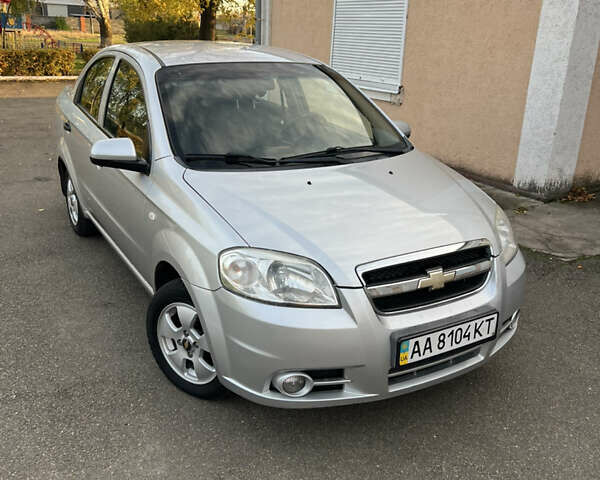Серый Шевроле Авео, объемом двигателя 0 л и пробегом 140 тыс. км за 5450 $, фото 2 на Automoto.ua