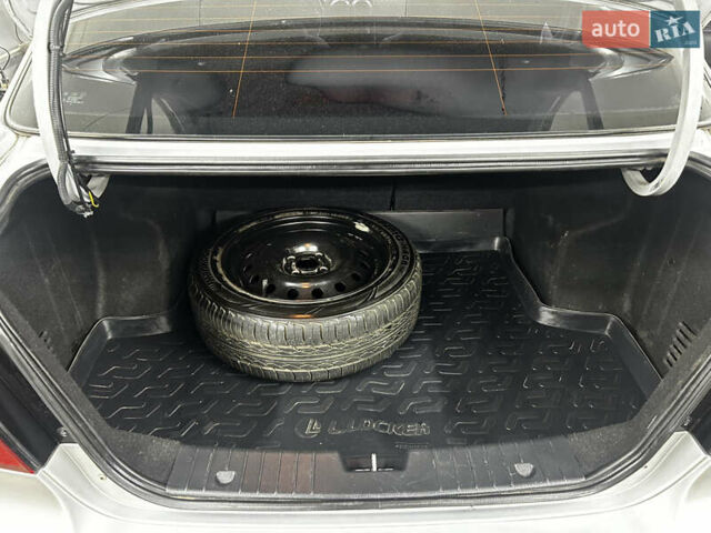 Серый Шевроле Авео, объемом двигателя 1.5 л и пробегом 195 тыс. км за 5200 $, фото 14 на Automoto.ua