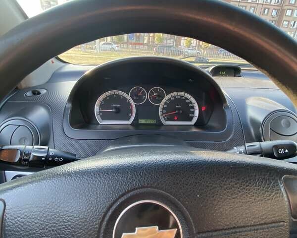 Серый Шевроле Авео, объемом двигателя 1.5 л и пробегом 184 тыс. км за 5500 $, фото 6 на Automoto.ua