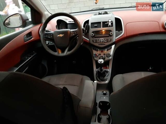 Сірий Шевроле Авео, об'ємом двигуна 1.4 л та пробігом 147 тис. км за 6400 $, фото 11 на Automoto.ua