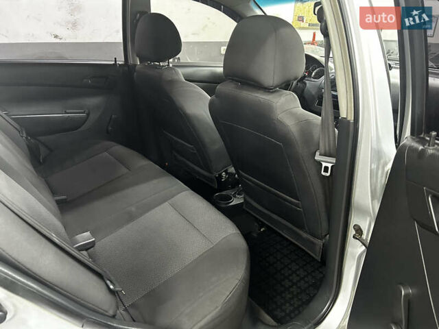 Серый Шевроле Авео, объемом двигателя 1.5 л и пробегом 195 тыс. км за 5200 $, фото 20 на Automoto.ua