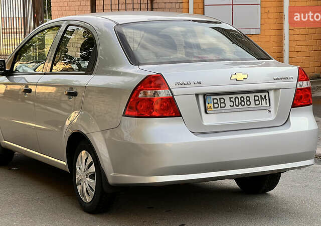 Шевроле Авео 2011 в Николаеве на Automoto.ua Серый Шевроле Авео, объемом двигателя 1.5 л и пробегом 24 тыс. км за 6900 $, фото 7 на Automoto.ua