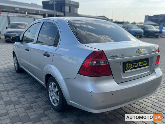 Серый Шевроле Авео, объемом двигателя 1.5 л и пробегом 295 тыс. км за 4600 $, фото 4 на Automoto.ua