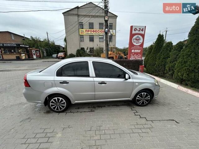 Серый Шевроле Авео, объемом двигателя 1.5 л и пробегом 139 тыс. км за 3700 $, фото 6 на Automoto.ua